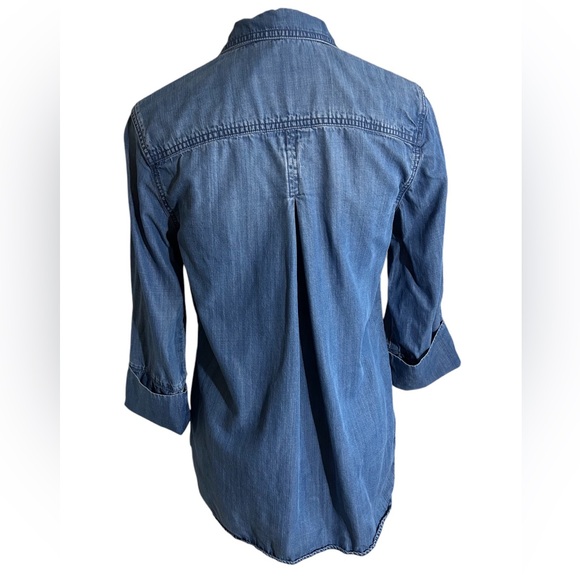 Attractive Anthropologie’s Cloth & Stone Faded chambray shirt - Picture 3 of 8